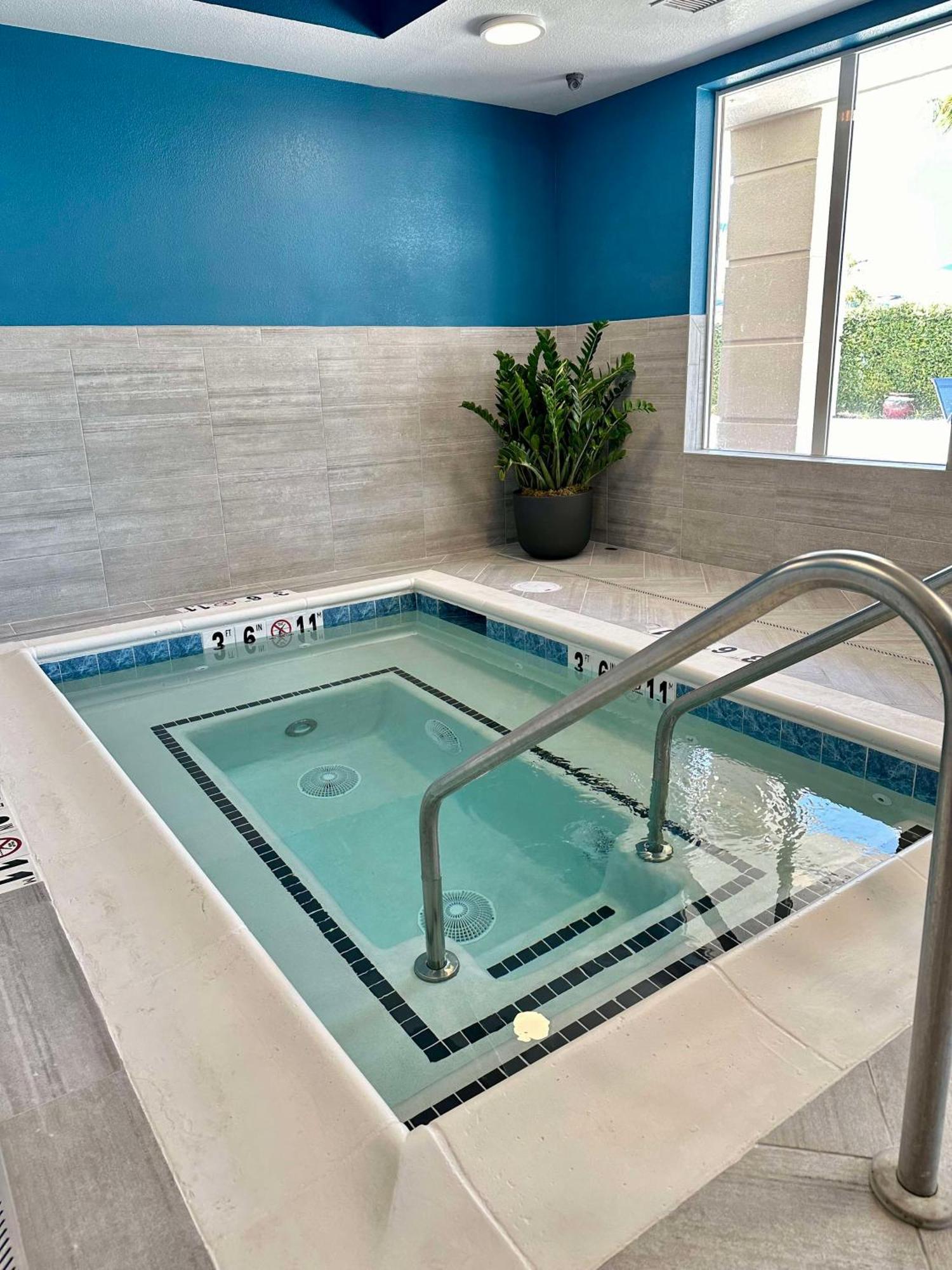 Hampton Inn & Suites Lathrop Esterno foto