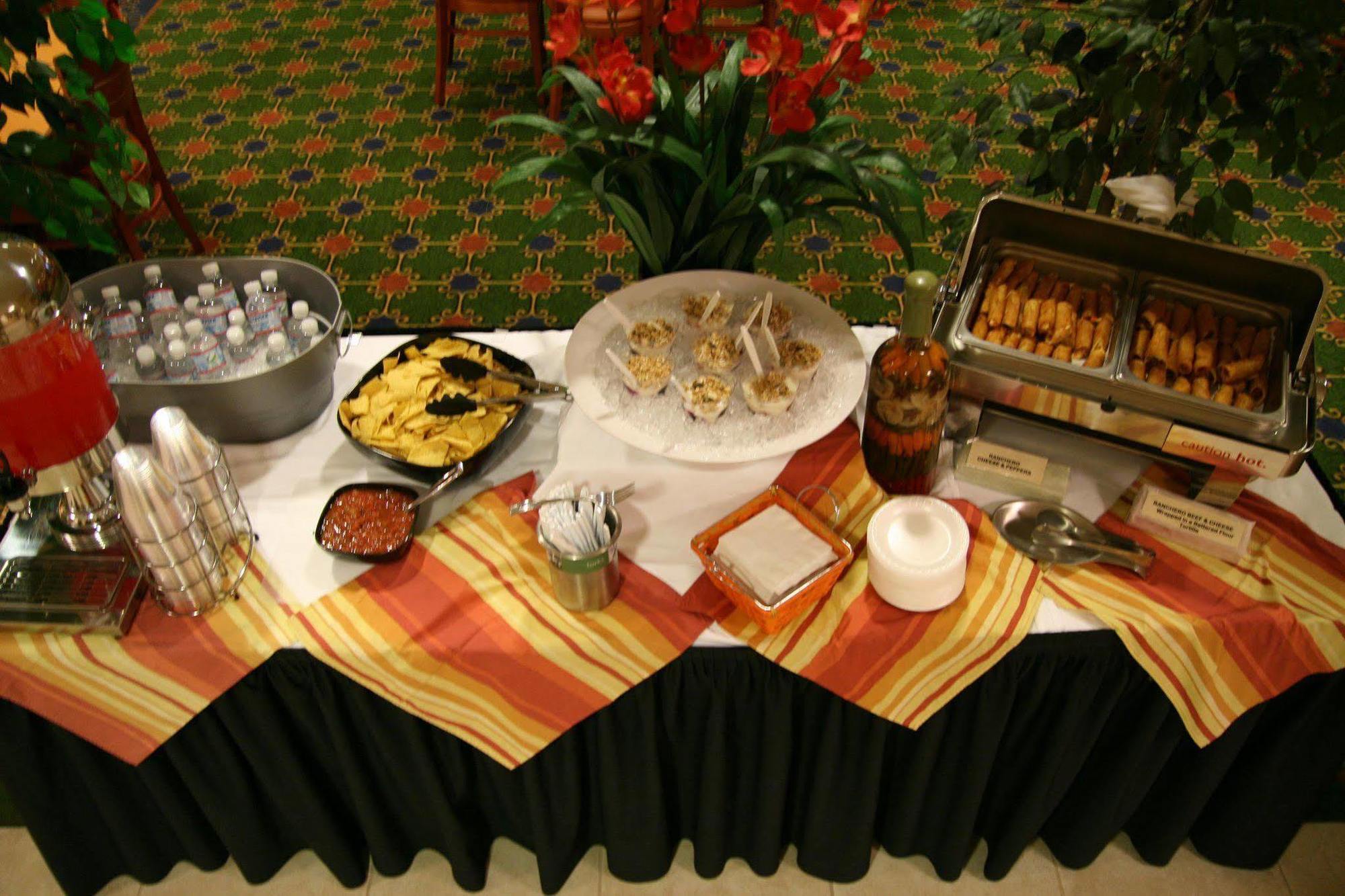 Hampton Inn & Suites Lathrop Ristorante foto
